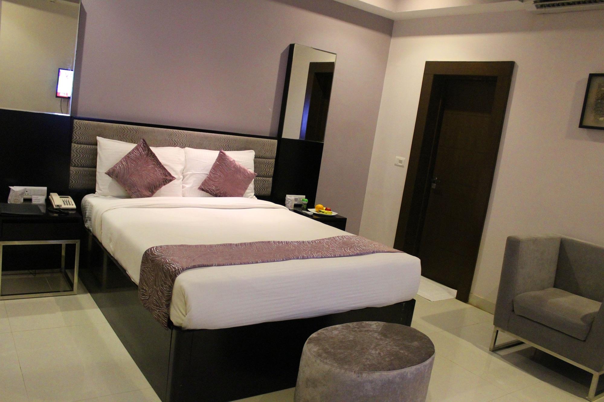 Regenta Resort Bhuj By Royal Orchid Hotels Limited Exterior photo